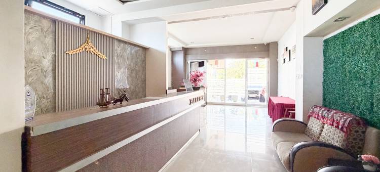 古邦红多兹@丰收力宝购物中心酒店(RedDoorz @ Harvest Hotel Lippo Mall Kupang)图片