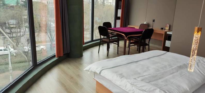 枫汐轻奢酒店图片