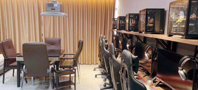 一叶电竞酒店(鄂州职业大学店)图片