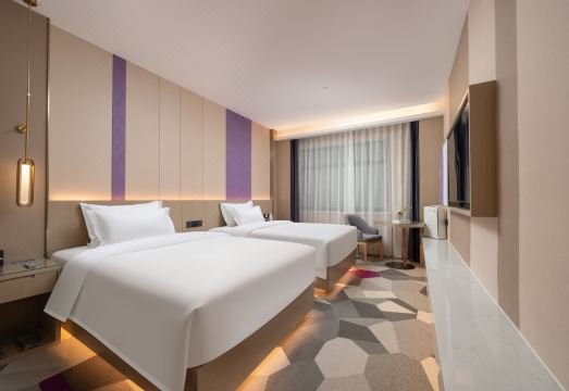 Lavande Hotel (Laiyuan Luohe East Road) Hotel Overview