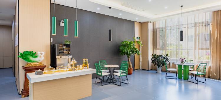 品睿酒店(乳山水景绿城店)图片