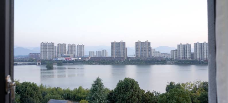 越家海景酒店(九江武宁西海湾景区店)图片