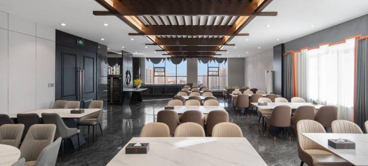 张掖尚景假日酒店(爱琴海购物中心高铁西站店)图片