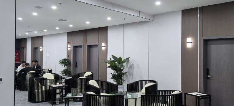 蓬安鸿逸居商务酒店图片