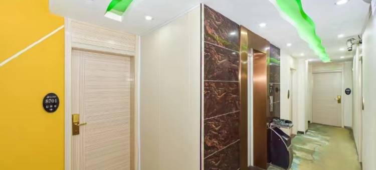 柳州宝莱主题酒店(柳江体育中心柳堡路店)图片