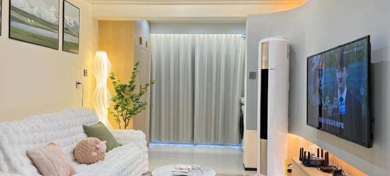 寻光轻奢公寓(南宁动物园地铁站店)图片