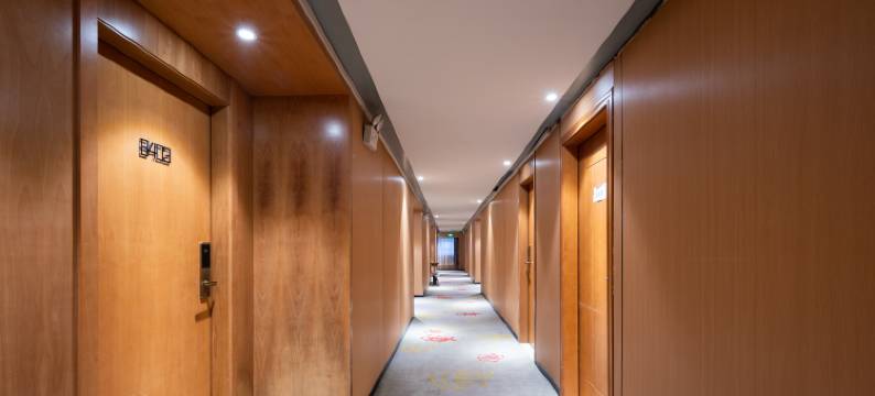 龙成精品酒店(深圳南联地铁站店)图片