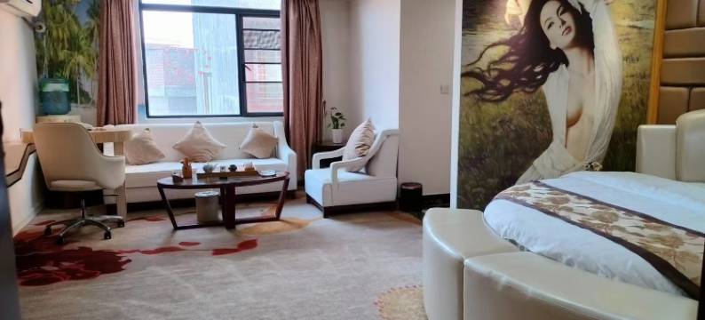 罗定凯旋湾酒店(凯旋广场店)图片