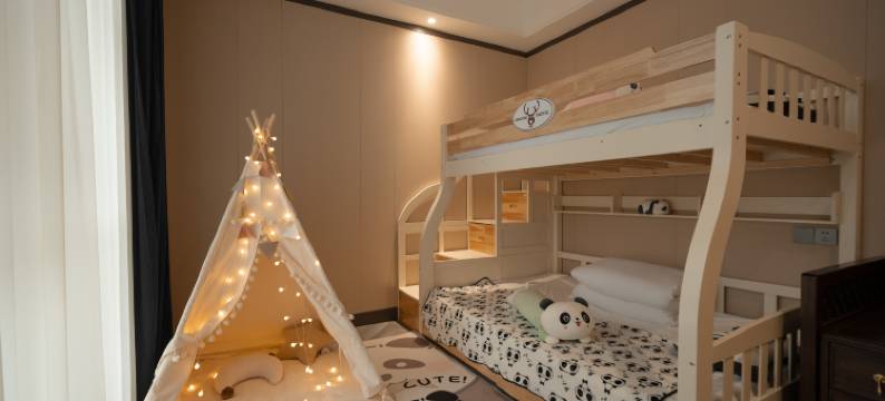 凤栖博物馆酒店(火车北站梁家巷地铁站店)图片