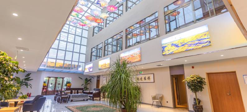 陶然酒店(张掖七彩丹霞景区西门店)图片