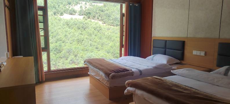 尼汝六妹客栈图片