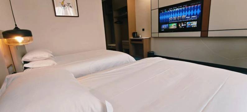 赛里木湖中亚全纳酒店图片