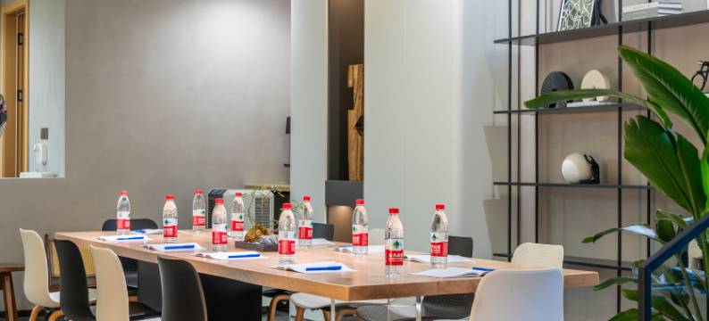 安吉水墨山川亲子私汤度假美宿(云上草原熊猫部落探险乐园店)图片