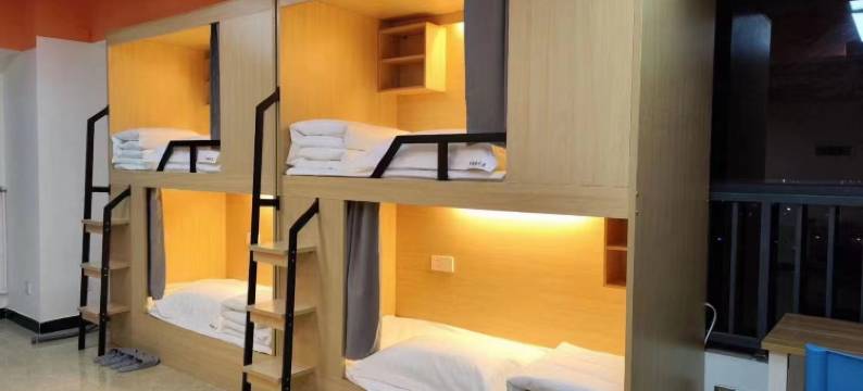 成都锦尚·云熙智慧青年旅舍太空舱(天府广场店)图片