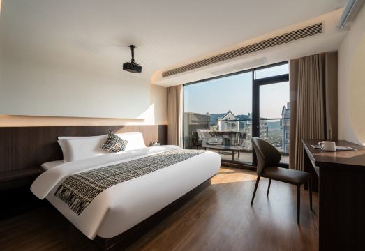 Thirteenery Lodge · HengyangHotel Overview