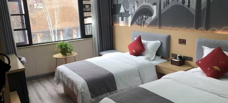 新野天润假日酒店图片