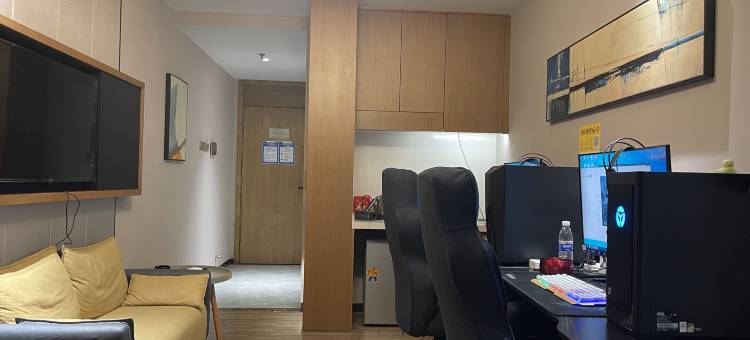 佛山潜行者电竞酒店(盈天广场湾华地铁站)图片