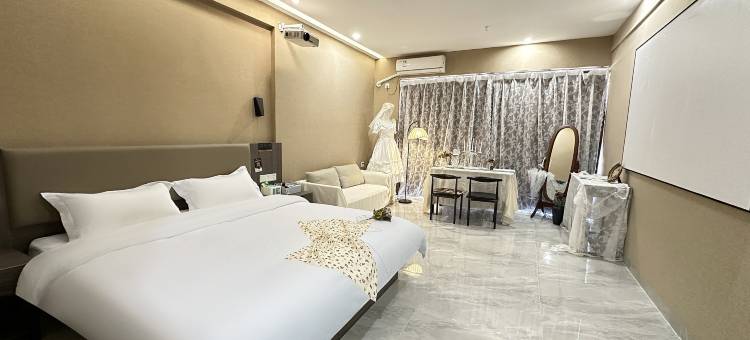 雅思阁·YourLove公寓(阳江共青湖公园金山路店)图片