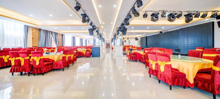 额尔古纳哈日乌拉大酒店(黑山头镇店)图片