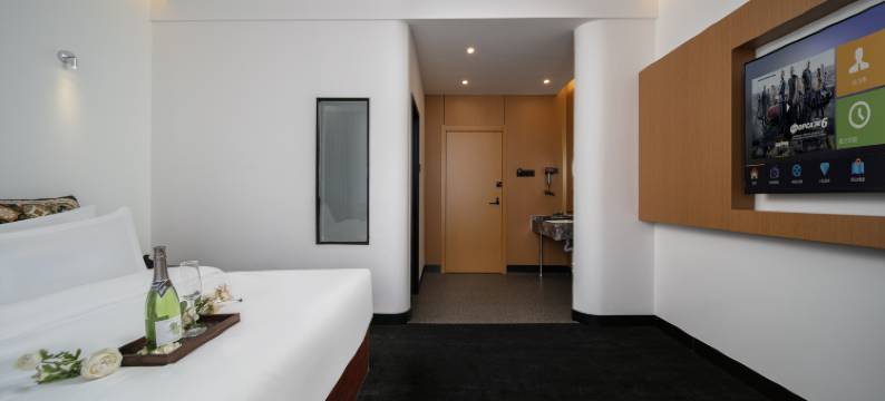 兰-设计师酒店图片