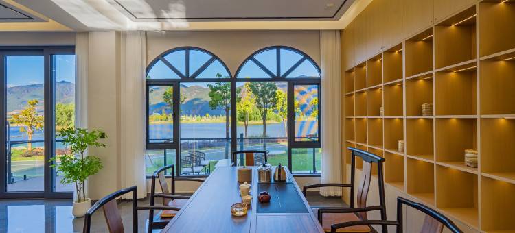 水泽缘Lakeview·云栖湖畔丨白族美学观景民宿(三义国际机场店)图片