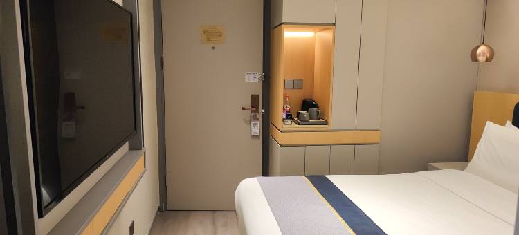 如家商旅酒店(珠海情侣路海滨泳场免税店)图片