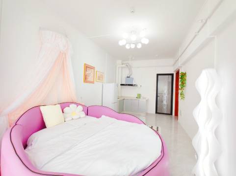 铂客PanKo民宿(南宁广艺相思湖校区店)