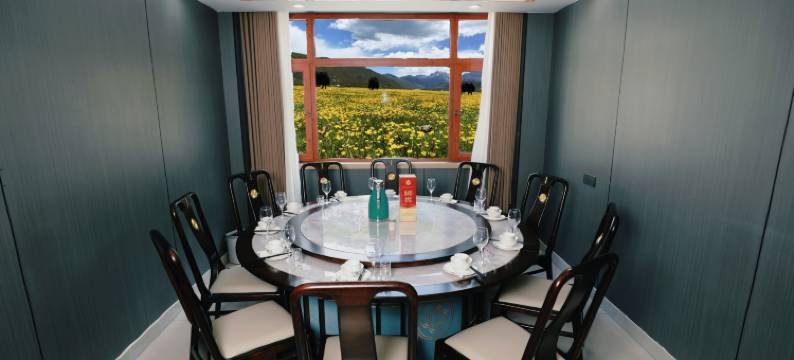 德格利众大酒店图片