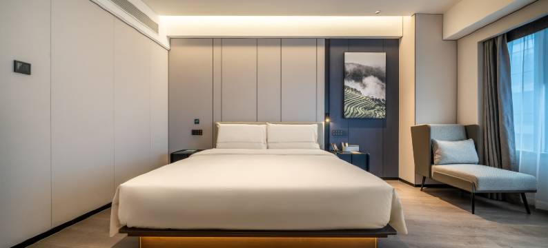 成都天府广场华西坝地铁站亚朵酒店图片