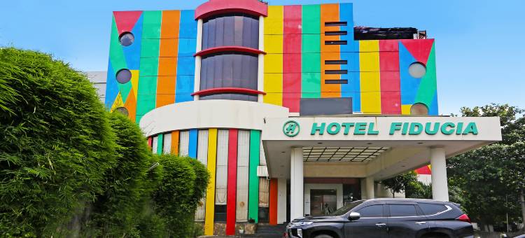 超级OYO联排别墅橡树酒店Fiducia Serpong(Super OYO Townhouse Oak Hotel Fiducia Serpong)图片