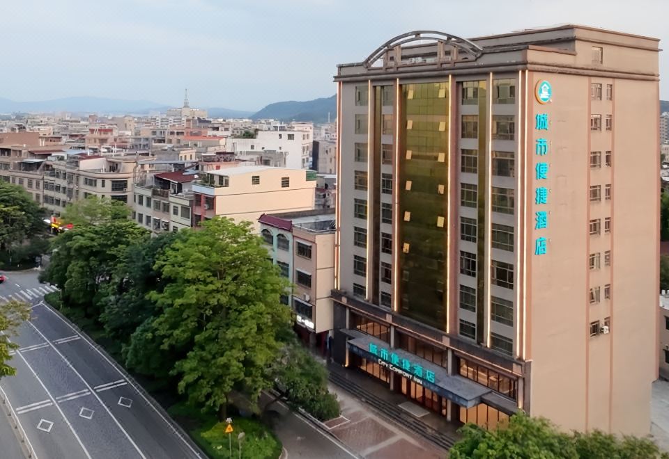  Hotel Overview