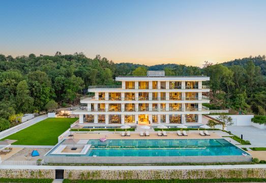 暖山悦度假民宿