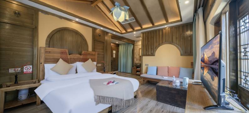 丽江石琉赏客栈(丽江古城四方街店)图片