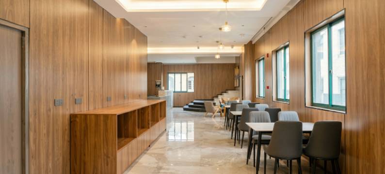 君亭智享大酒店(纳雍县温州商贸城购物中心店)图片