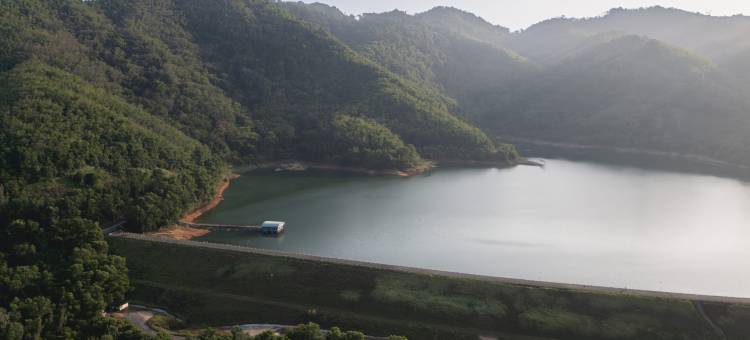 Lakefront 5BR Luxury Villa, Elevator, Pool, Cinema图片
