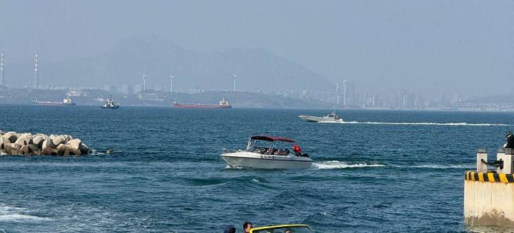 幸福湾太空舱轻奢营地海景民宿图片