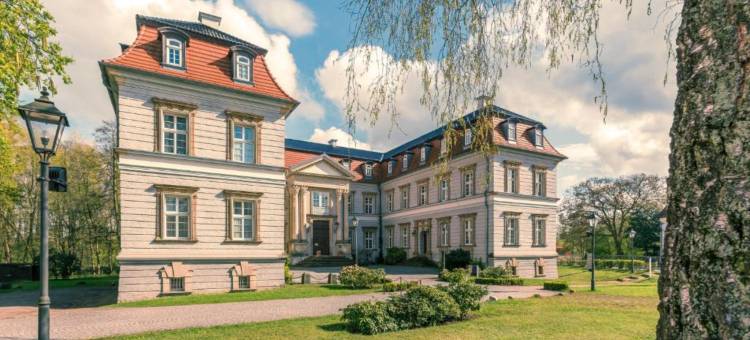 Sunday 诺伊施塔特-格莱韦城堡酒店(Sunday Schloss Neustadt Glewe)图片