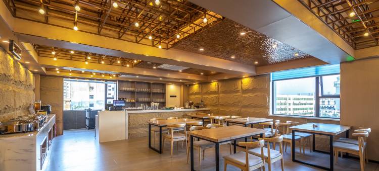 爱丽智慧酒店(海口友谊商业广场骑楼老街店 )图片