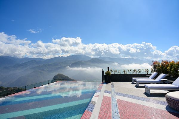 Hotel Indigo Alishan under the night sky