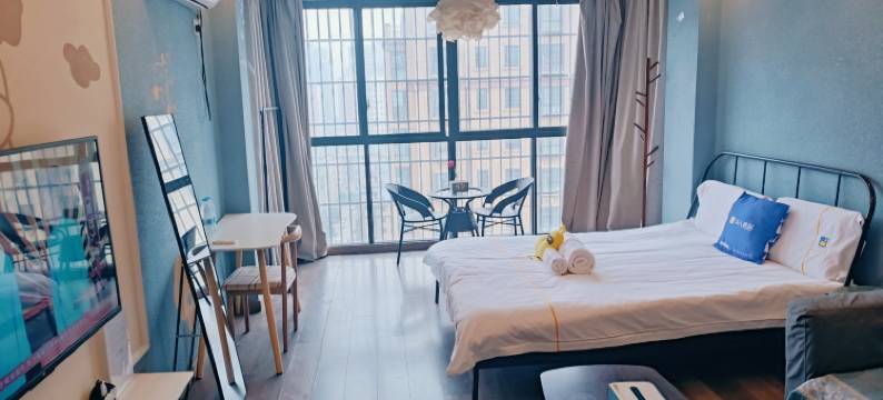 颍上华人易居无人民宿(紫金名苑店)图片