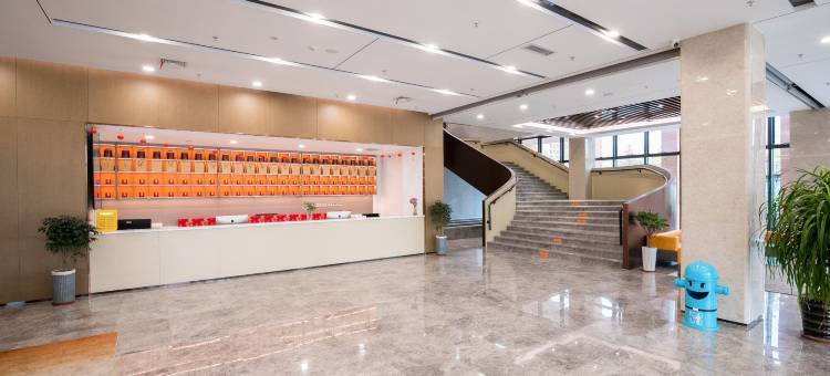 艺龙安云酒店(青岛工程职业学院红岛高铁站店)图片