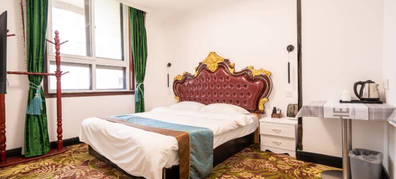 前程宾馆(青岛台东步行街店)图片