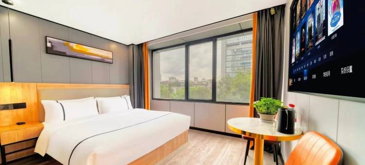 小鹿辰客·悦居美宿(商品街港华广场店)图片