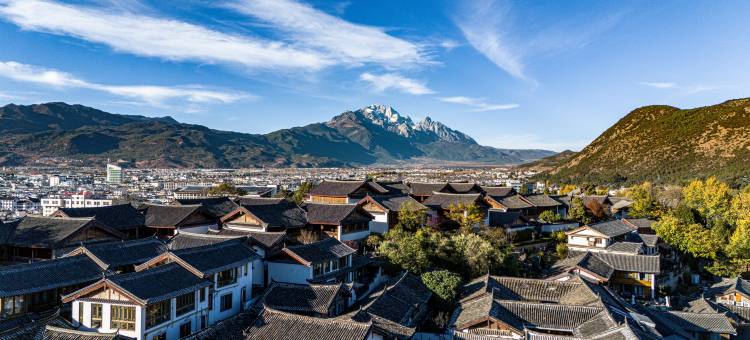 丽江古城·半山漫庭·日照金山雪山胜景观景度假民宿(四方街店)图片