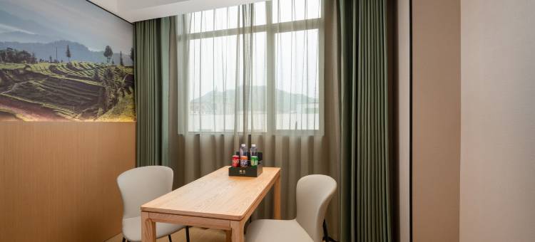 秋果酒店(深圳华强北体育中心店)图片