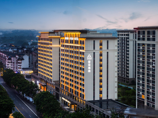 张家界天门山索道天门居亚朵酒店