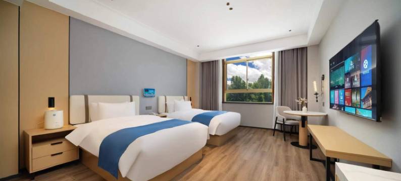 拉萨乔穆朗宗酒店图片