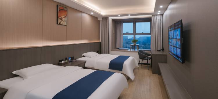 一览高空酒店(泸州金融中心万象汇店)图片