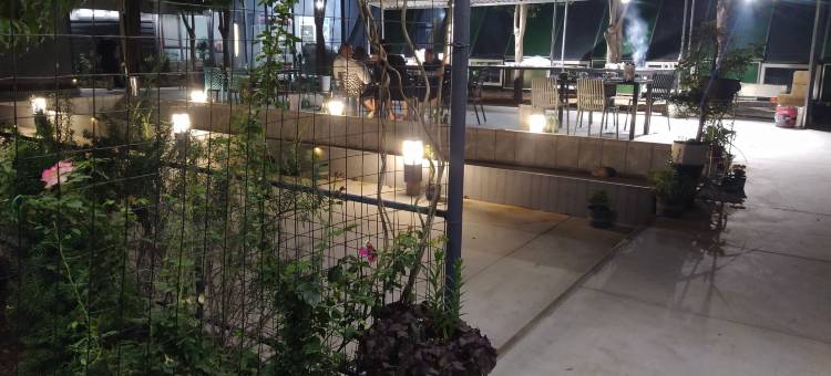 罗·花岛民宿(古墓博物馆店)图片
