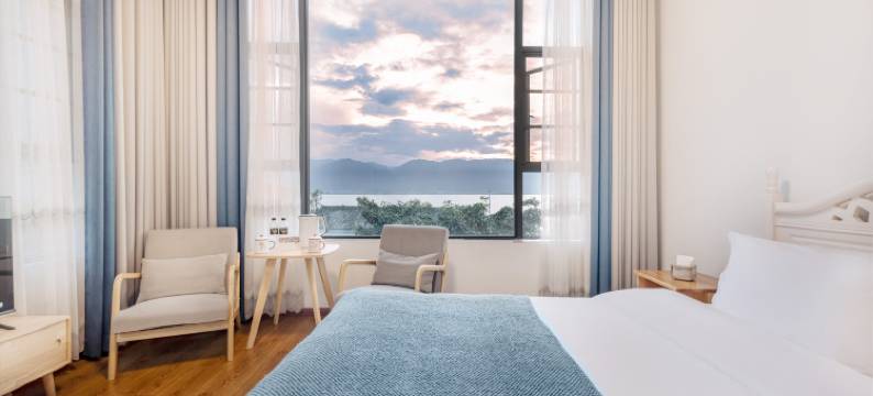 良屿coastline·海景美宿(大理洱海店)图片